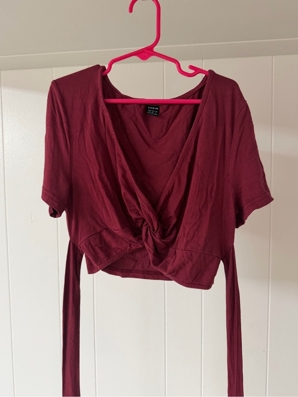 SHEIN Wine Red Knot-Front Crop Top